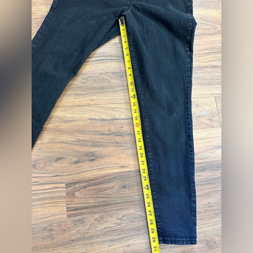 Old Navy Women's Skinny Jeans - Dark Blue - Picture 10 of 10